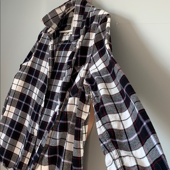 Women’s flannel - Picture 2 of 3